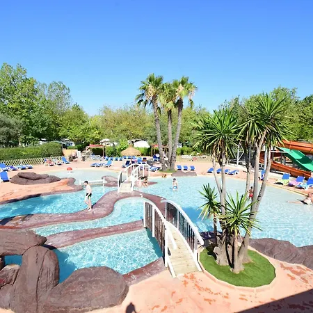 Camping Vias Plage * ויאס
