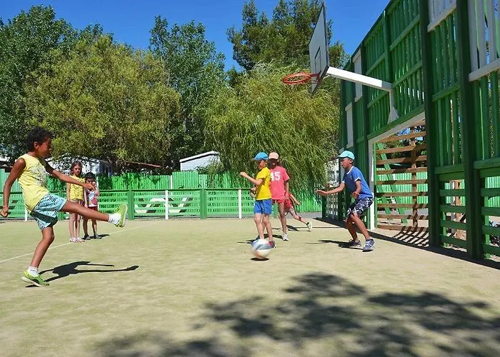 Vias-plage Θέρετρο *